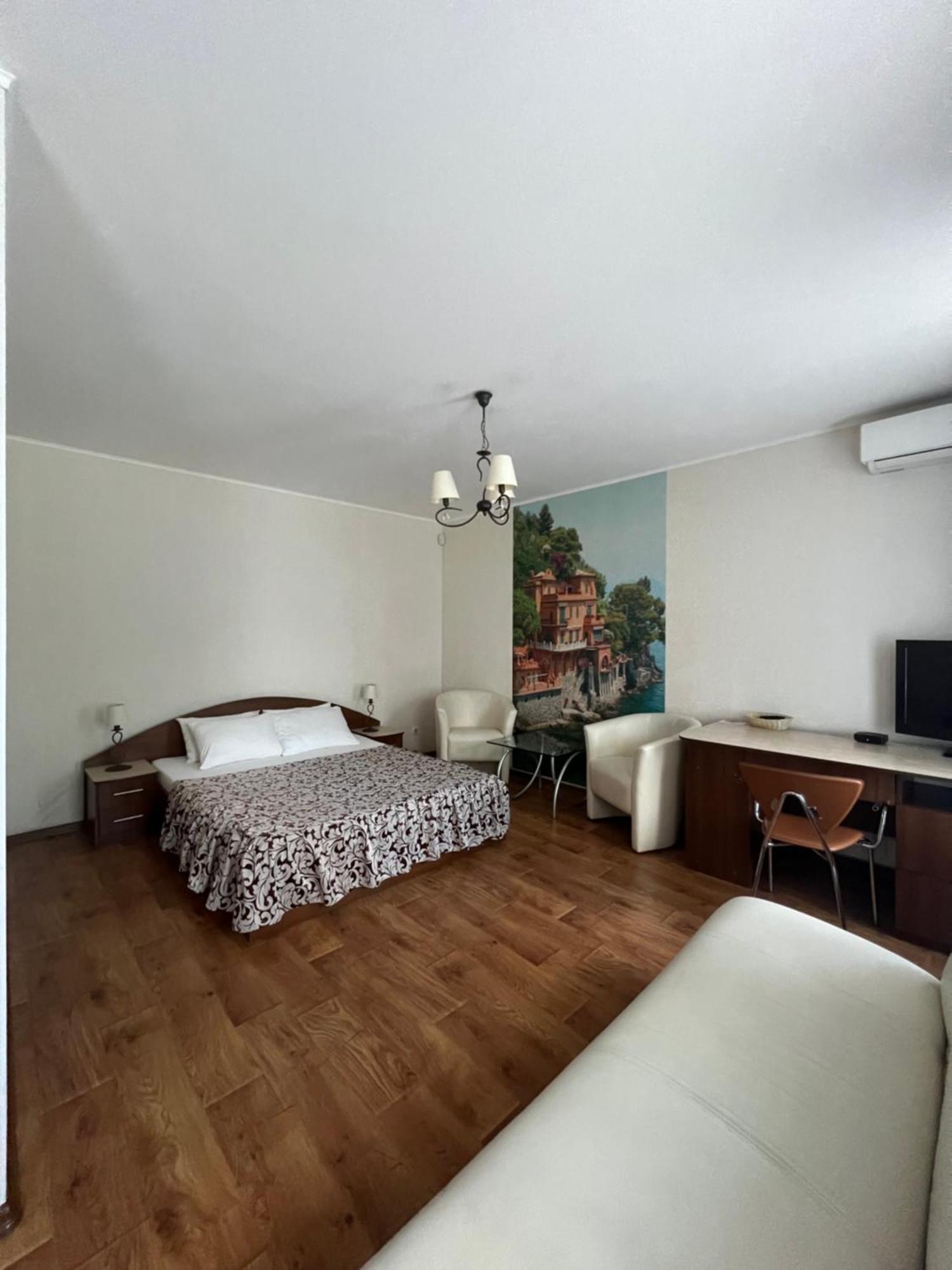 Apart Hotel Asotel Harkiv Dış mekan fotoğraf