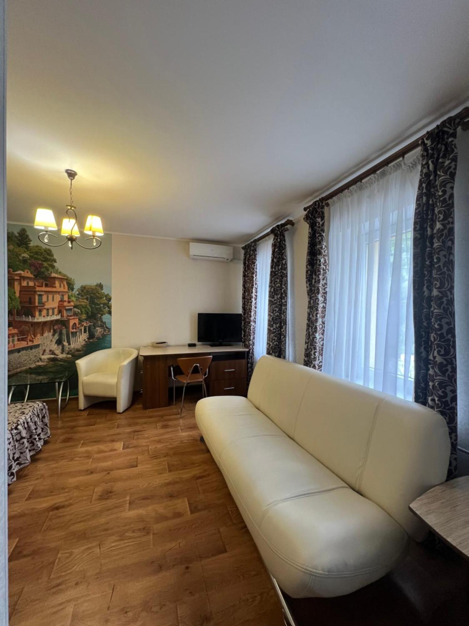 Apart Hotel Asotel Harkiv Dış mekan fotoğraf
