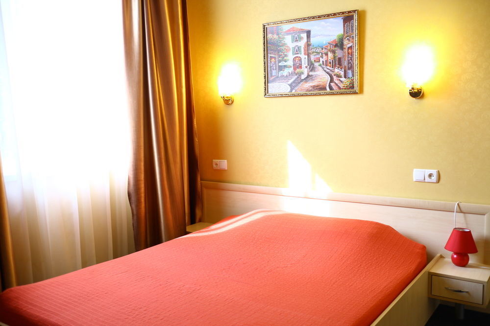 Apart Hotel Asotel Harkiv Dış mekan fotoğraf