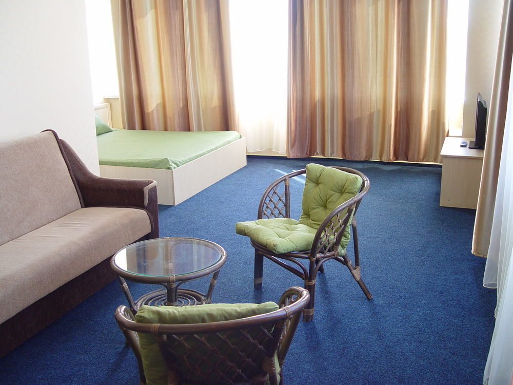 Apart Hotel Asotel Harkiv Dış mekan fotoğraf
