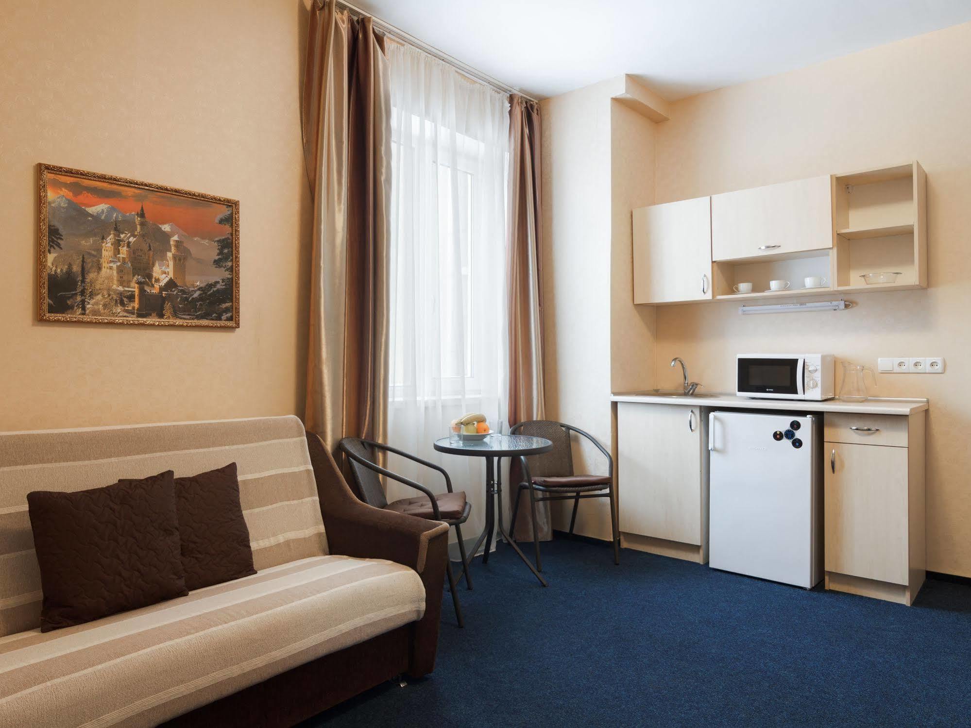 Apart Hotel Asotel Harkiv Dış mekan fotoğraf