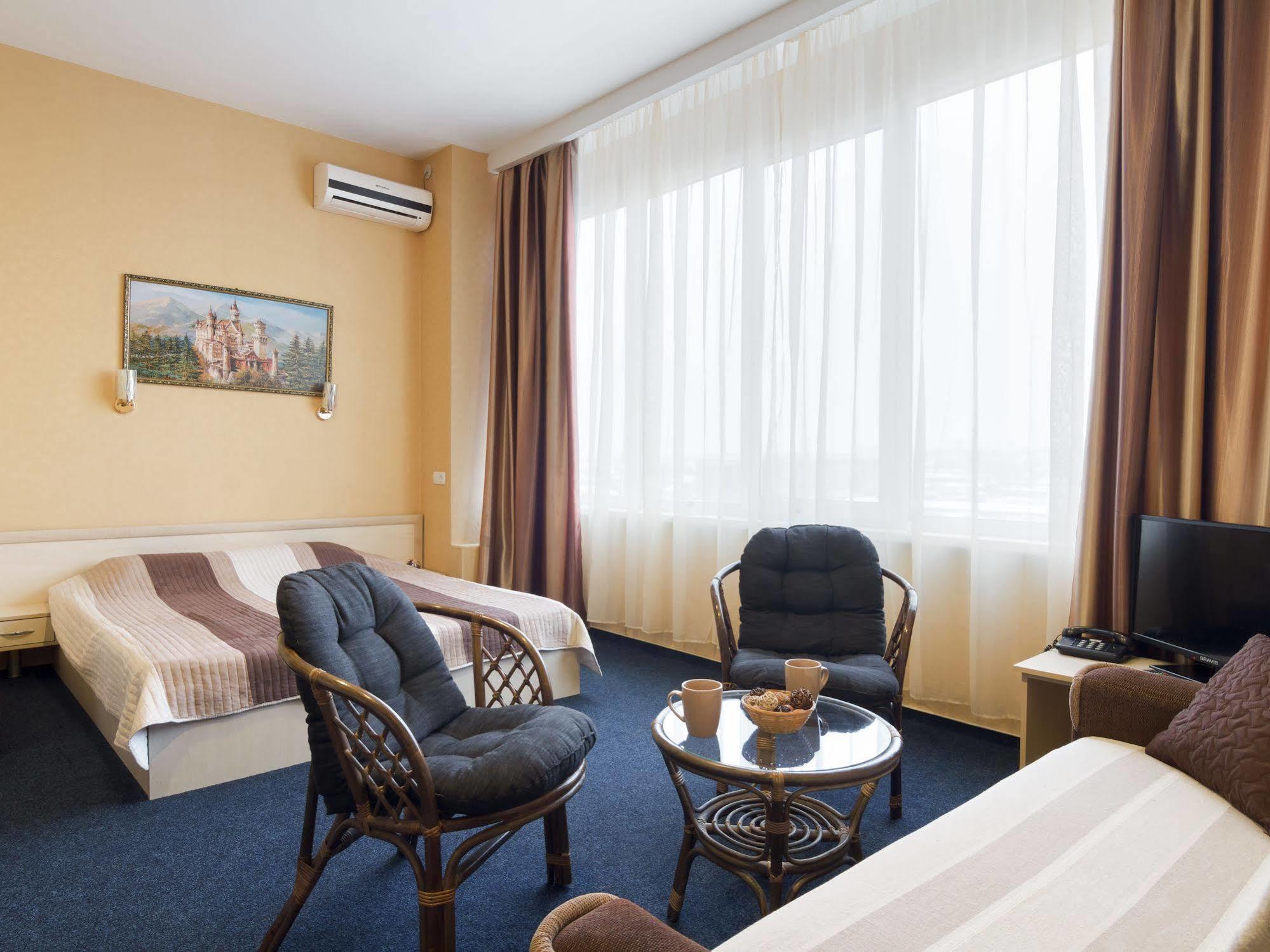 Apart Hotel Asotel Harkiv Dış mekan fotoğraf