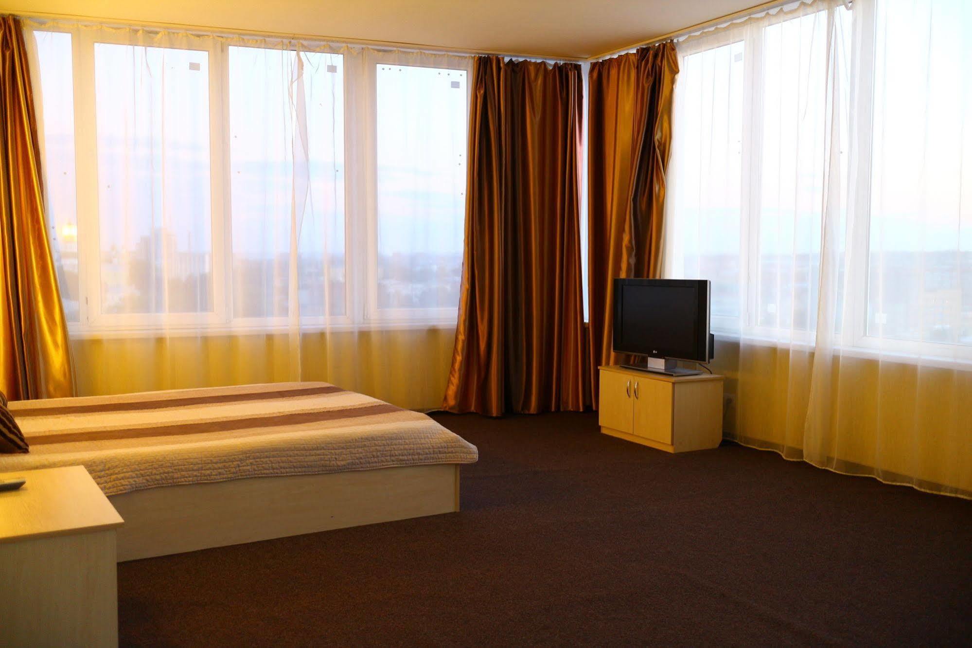 Apart Hotel Asotel Harkiv Dış mekan fotoğraf