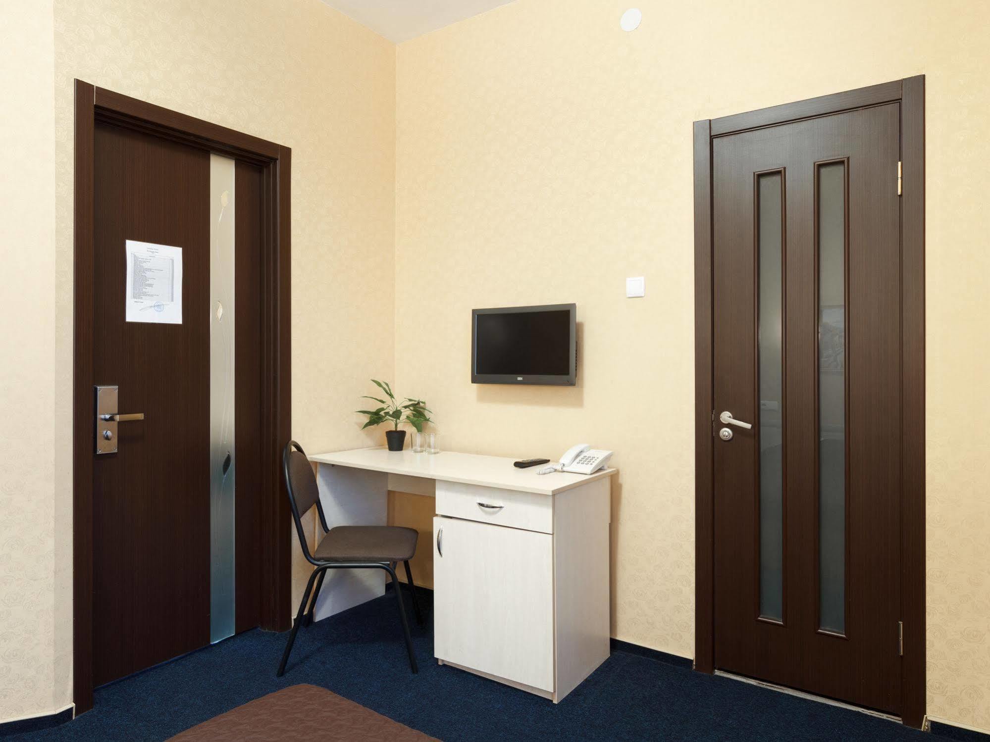 Apart Hotel Asotel Harkiv Dış mekan fotoğraf